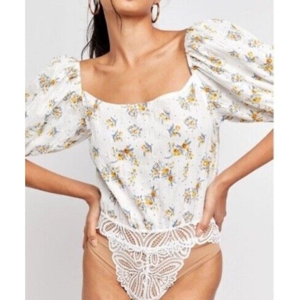 Free People Sz XS Bodysuit Puff Sleeve White Floral boho Retro Cottagecore Fall